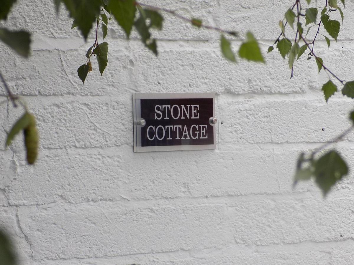 Double Award Winning 1700'S Grd 2 Listed Cottage Near Stonehenge 埃姆斯伯里 外观 照片